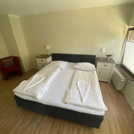 Zur Schoenen Aussicht *